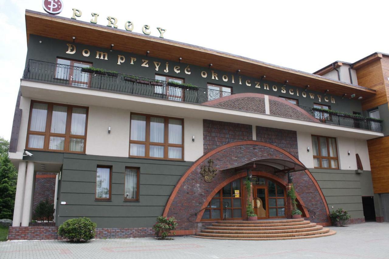 Hotel Pinocy Ledziny Exteriér fotografie