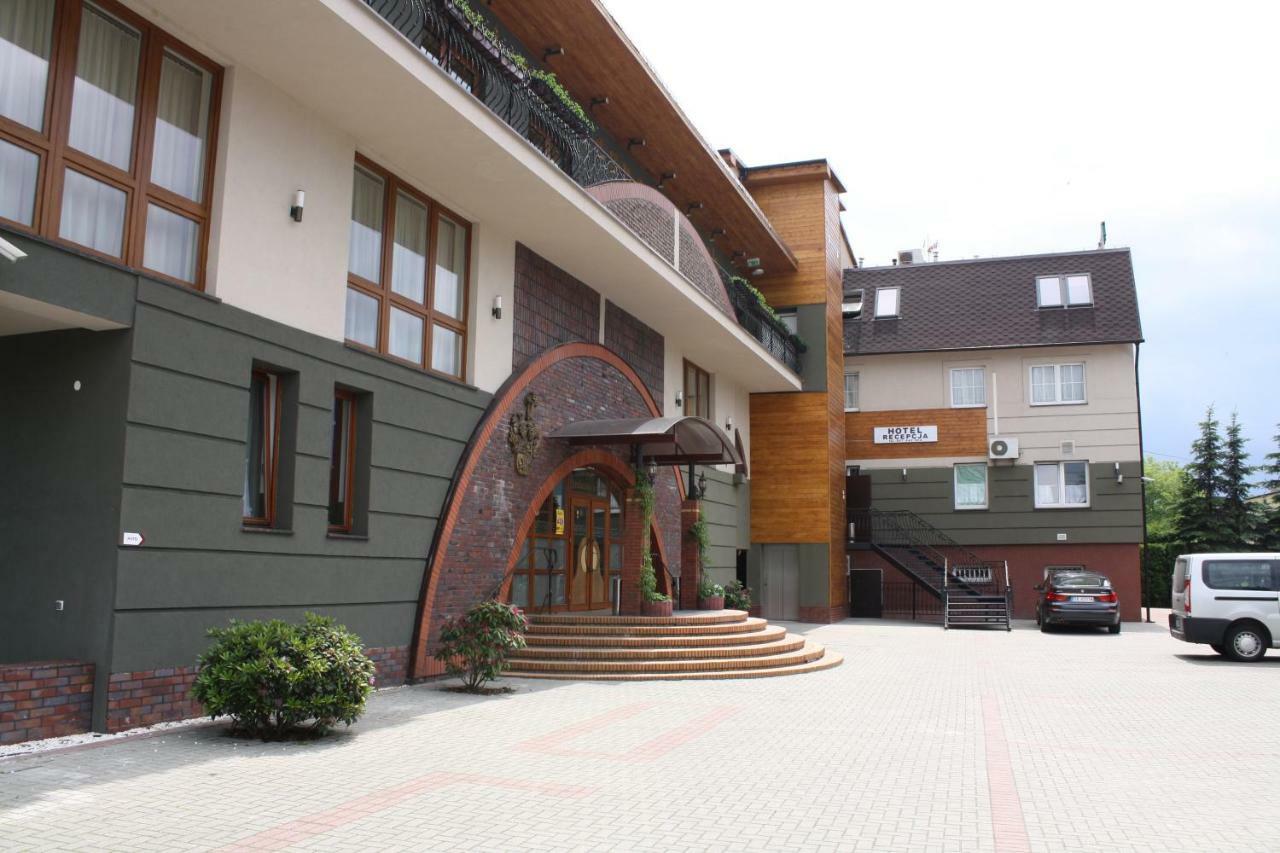 Hotel Pinocy Ledziny Exteriér fotografie